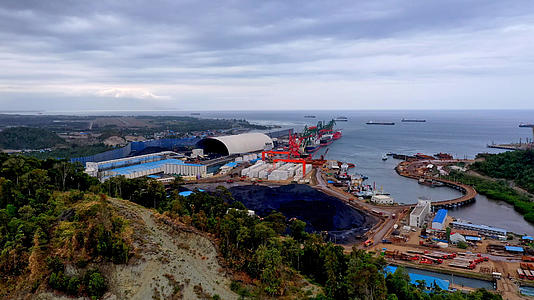 钢铁厂一体化货运码头视频的预览图