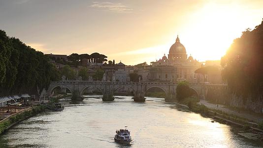 意大利首都罗马城市建筑风光日落延时视频视频的预览图