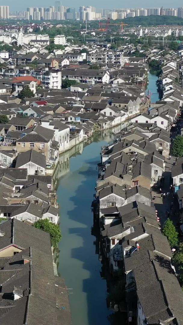 七里山塘苏州老城区风景视频的预览图