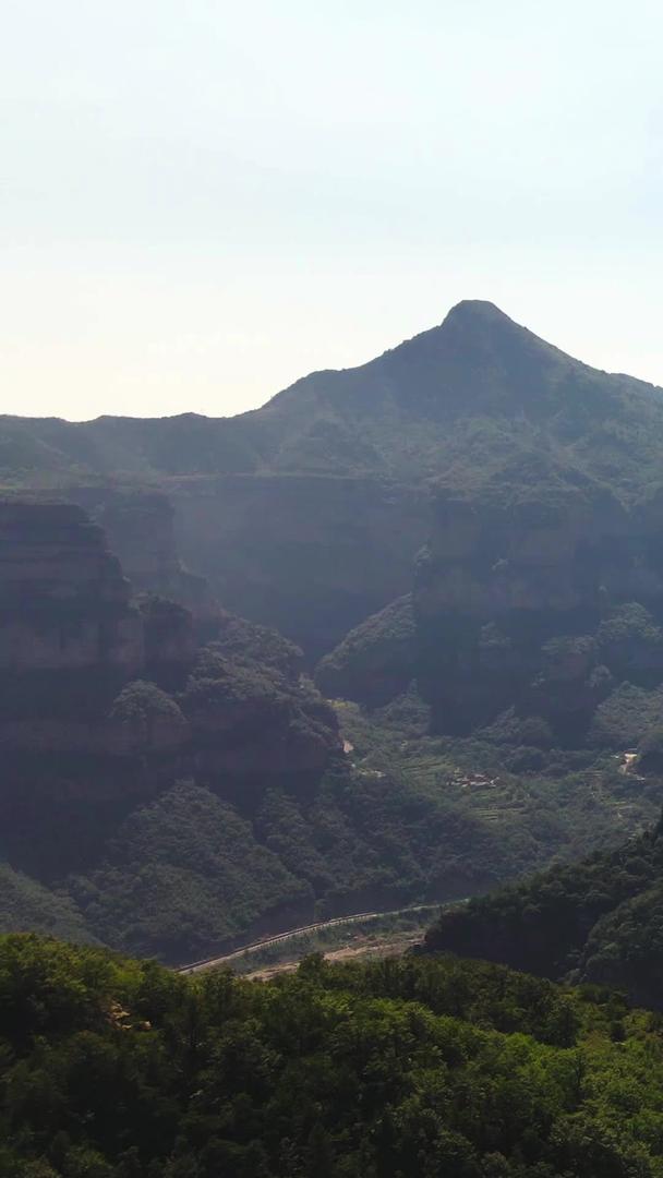 太行山大峡谷太行山景区视频的预览图