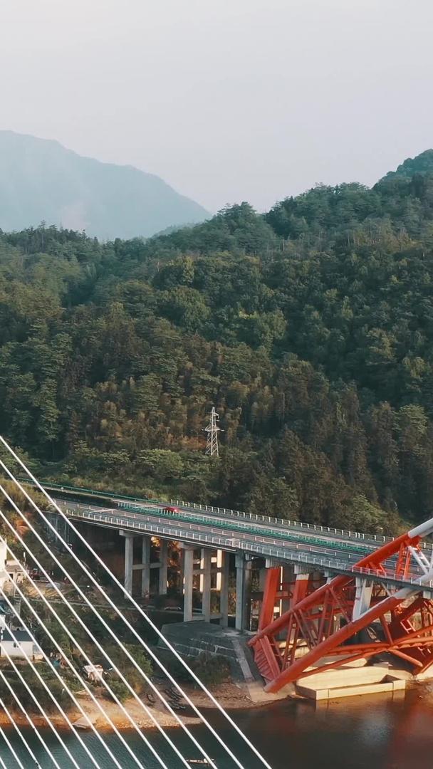 斜拉桥黄山太平湖双桥景观视频的预览图