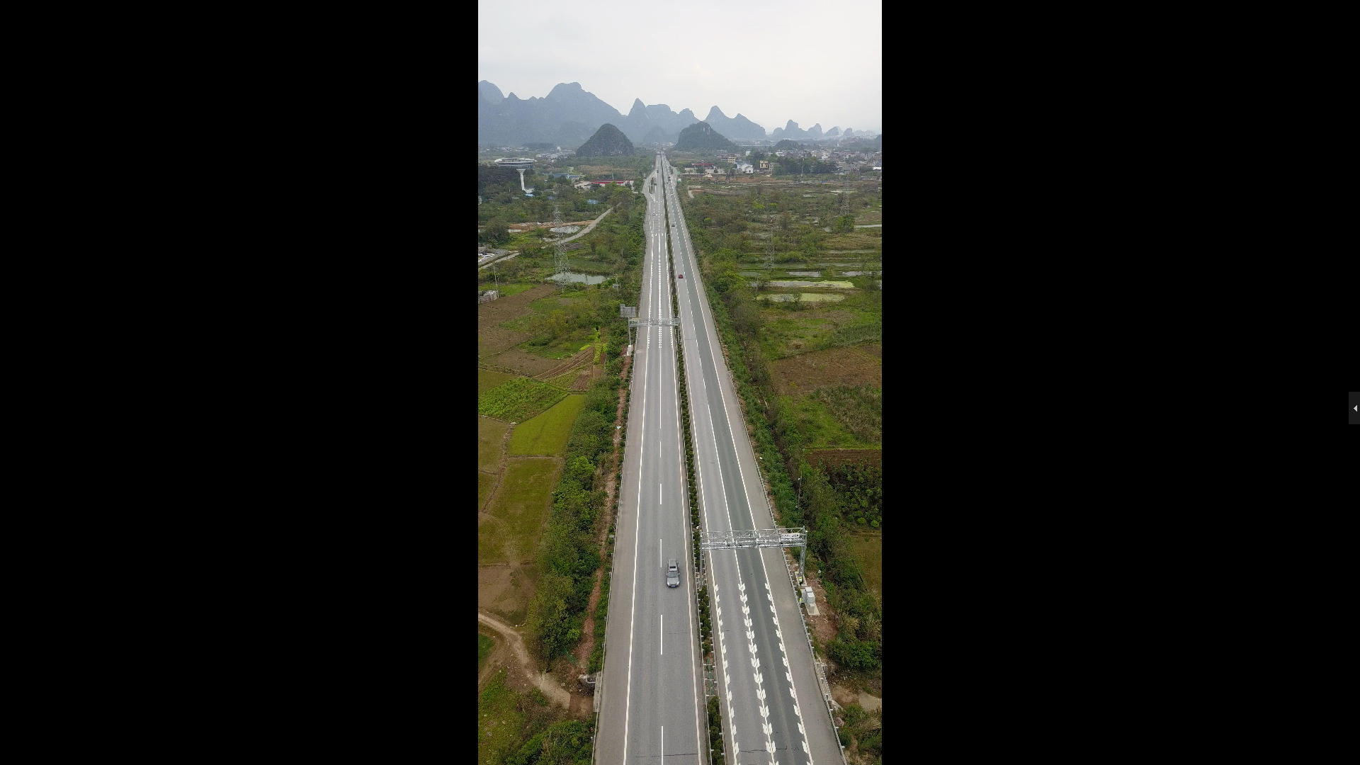 竖拍竖屏桂林高速公路风景高速城郊高速视频的预览图