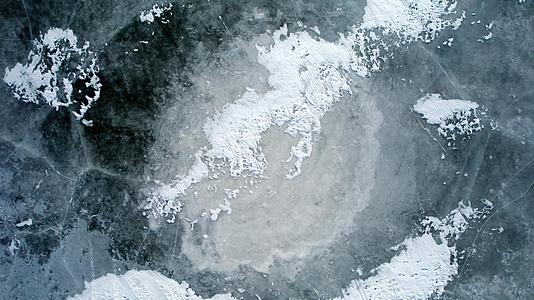 4k冰冻水面松花江航拍空镜意境视频的预览图