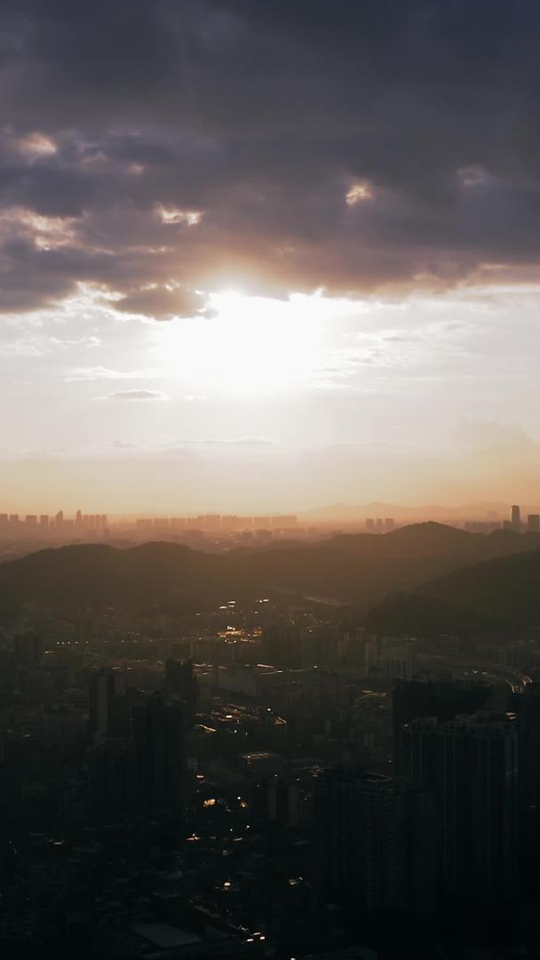 广州阴天下的夕阳视频的预览图