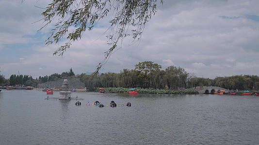 4k北京北海公园小景合集视频的预览图