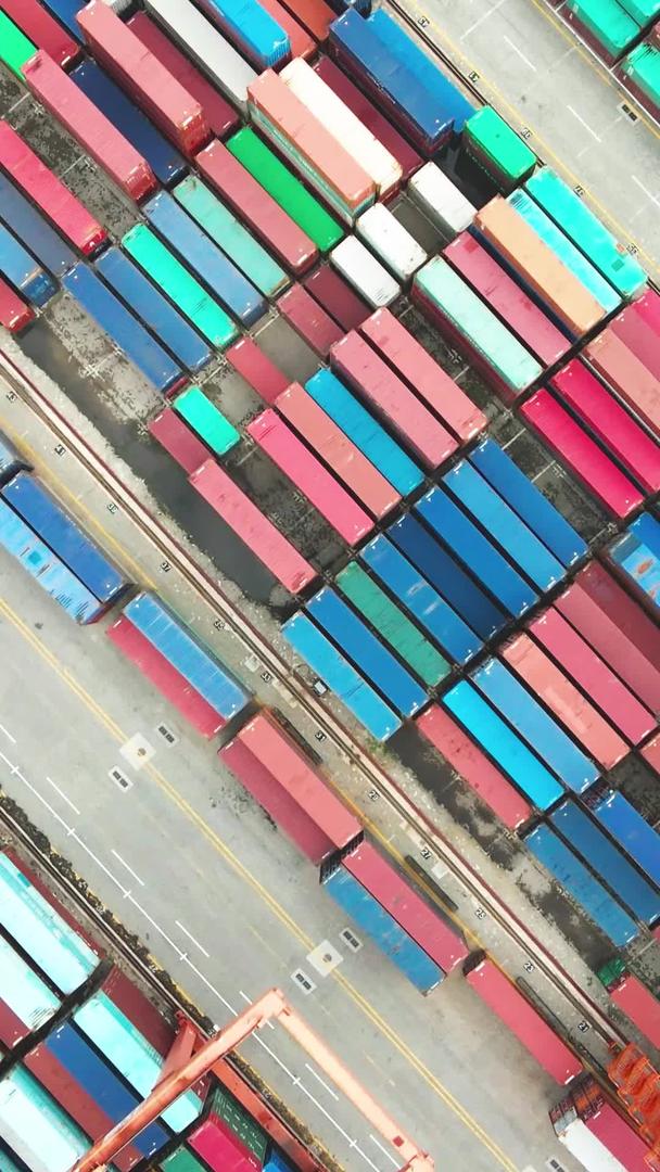 港口货柜物流运输视频的预览图