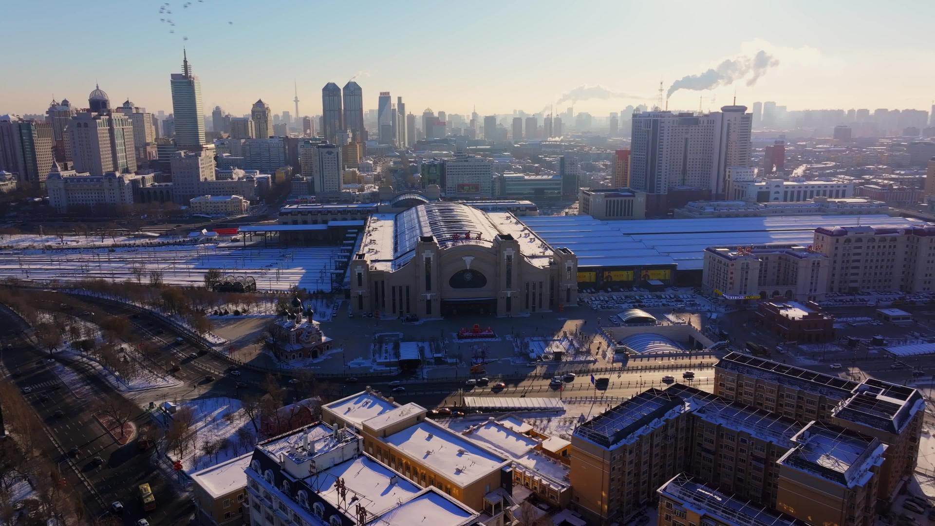 哈尔滨火车站4k航拍铁路客运枢纽视频的预览图