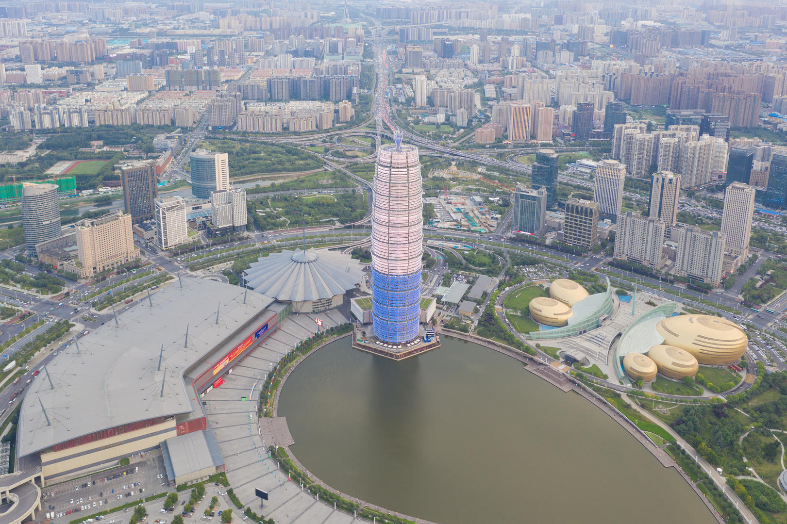 河南郑州城市风光视频的预览图