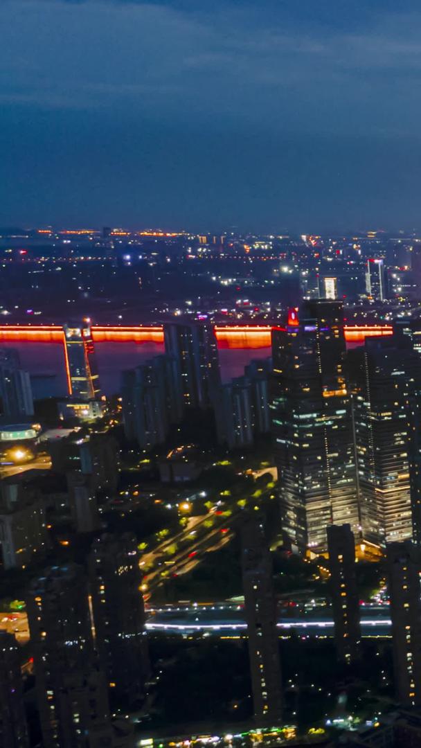 大气航拍杭州CBD夜景灯光全景天际线视频的预览图