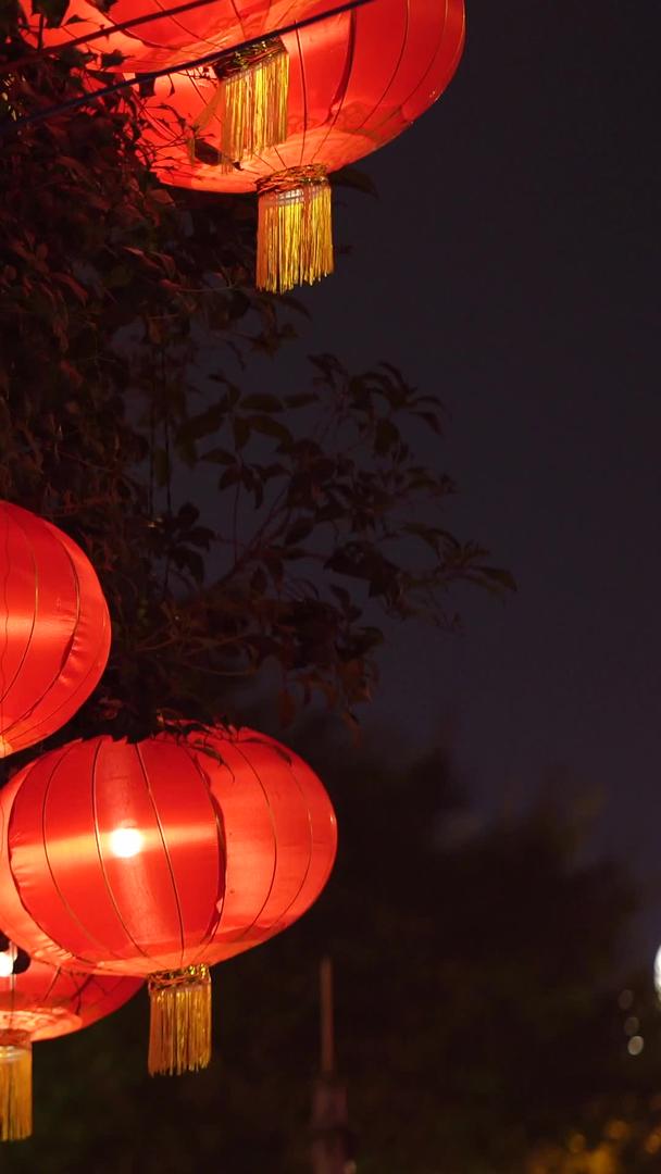 大红灯笼庆祝新春节气氛视频的预览图