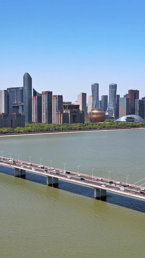 杭州钱塘江三桥钱江新城CBD航拍车流视频的预览图