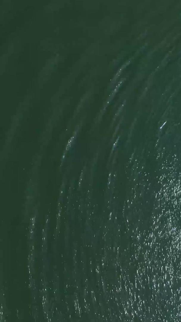 5A景区龟峰湖泊游艇游览丹霞航拍视频的预览图