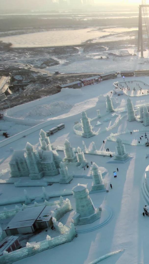哈尔滨冰雪世界艺术冰雕冰雕视频的预览图