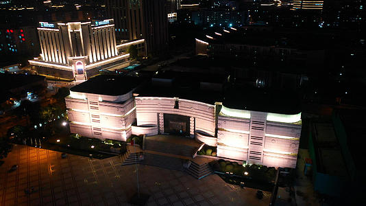 江南水乡博物馆航拍夜景视频的预览图
