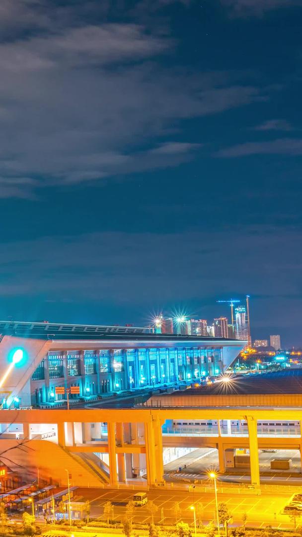 昆明南站夜景视频的预览图