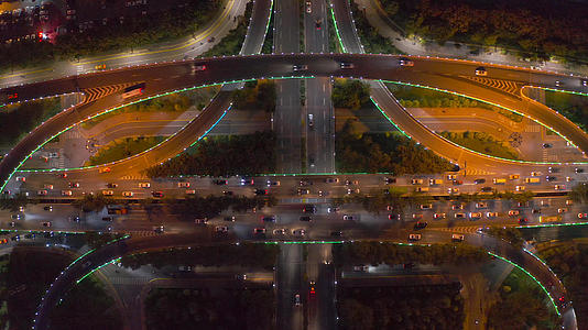 立交桥4K航拍视频的预览图