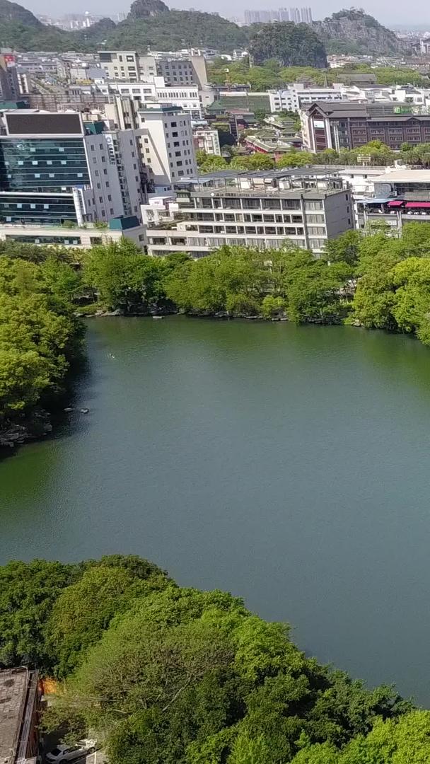 桂林高清航拍旅游胜地两江四湖日月双塔视频的预览图