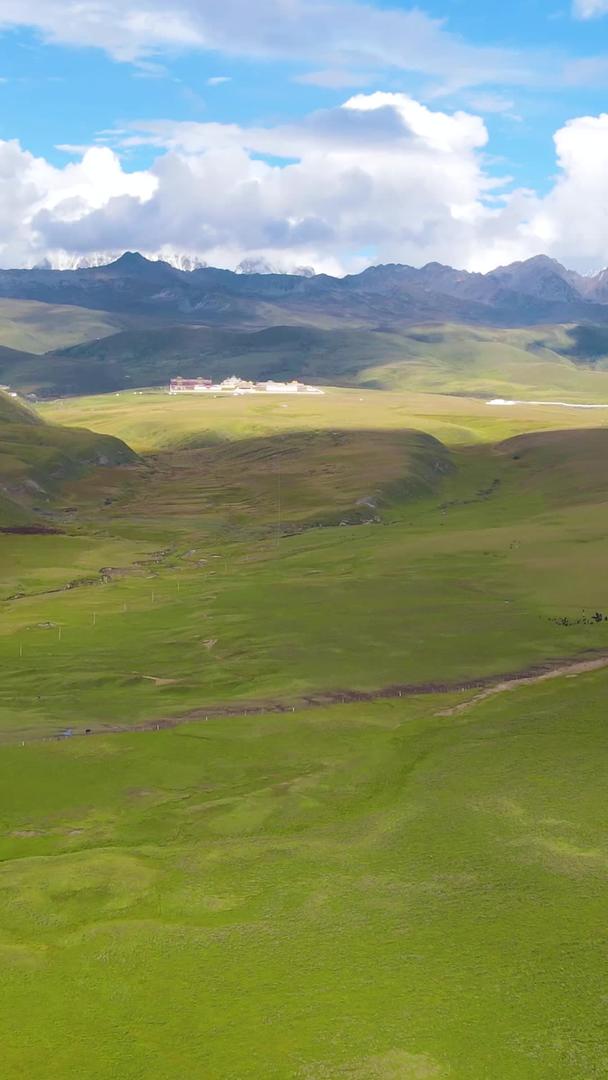 甘孜塔公草原航拍自然风光视频的预览图
