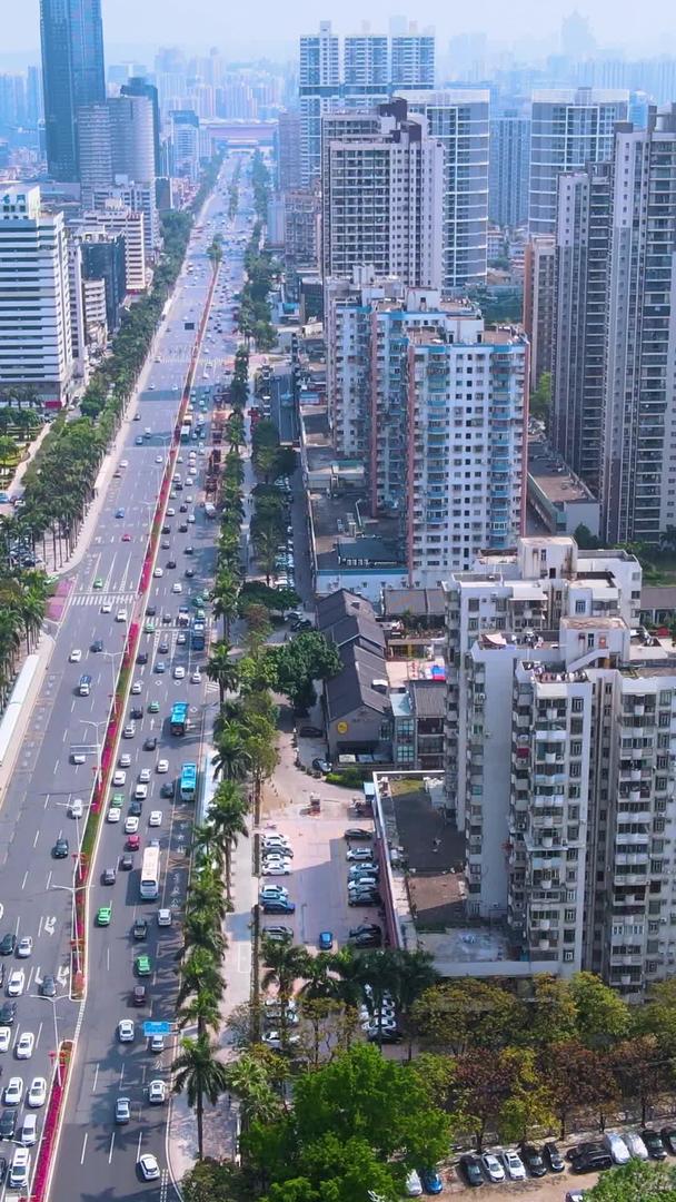 珠海城市交通迎宾南路拱北口岸航拍城市天际线视频的预览图
