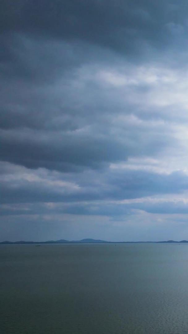 南京石臼湖低空航拍震撼水天一色视频的预览图
