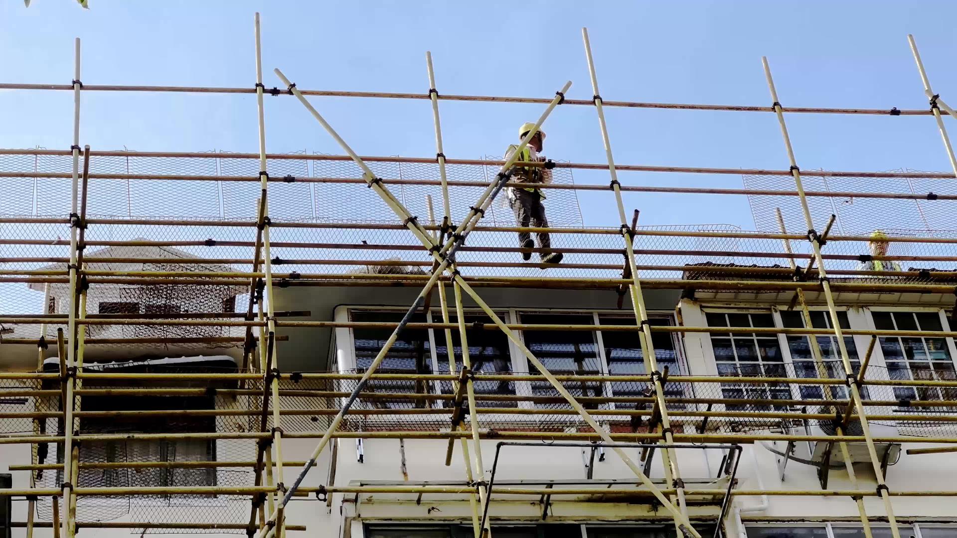 工人高空作业建筑户外作业4K视频的预览图