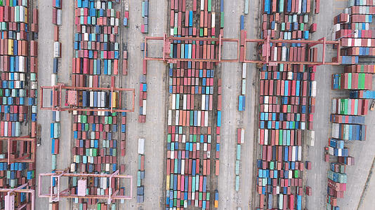航拍港口码头集装箱货物4k工业素材视频的预览图