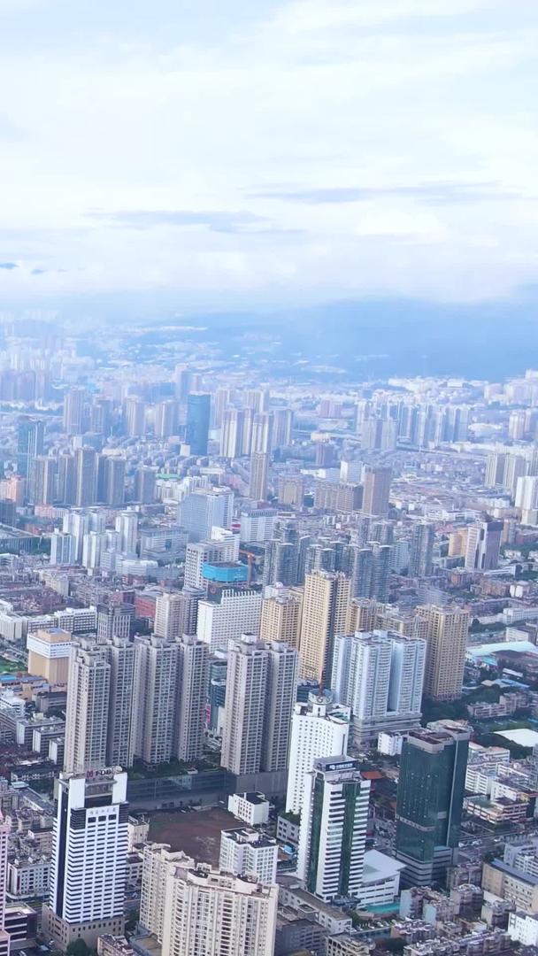 云南昆明五华区城市中心航拍视频的预览图