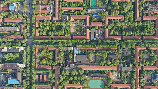 航拍武汉青山区拆迁的武钢宿舍苏联式红房子街区4k素材视频的预览图