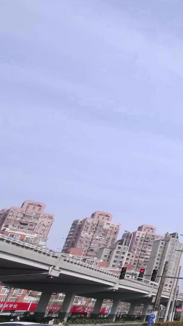 【城市宣传片】上海延时车流路口集合视频的预览图