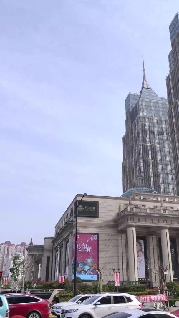 【城市宣传片】上海延时车流路口集合视频的预览图