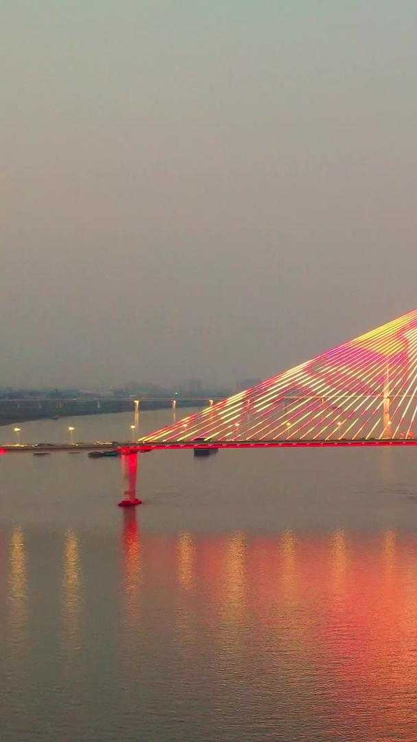 武汉长江二桥航拍视频的预览图