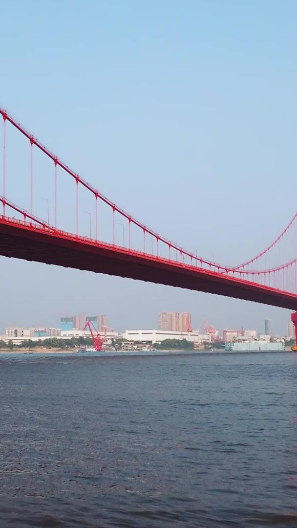 延时摄影城市风光武汉红鹦鹉洲长江大桥材料视频的预览图