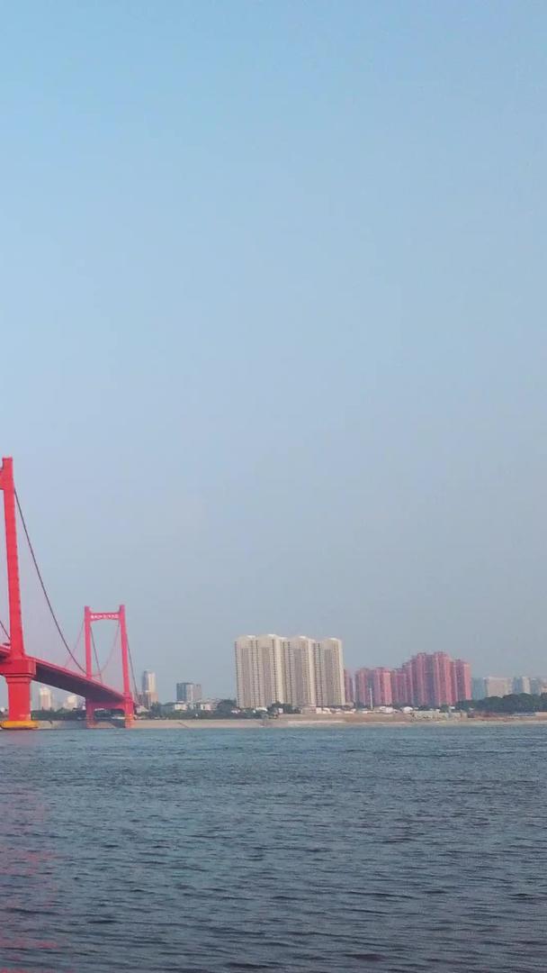 延时摄影城市风光武汉红鹦鹉洲长江大桥材料视频的预览图