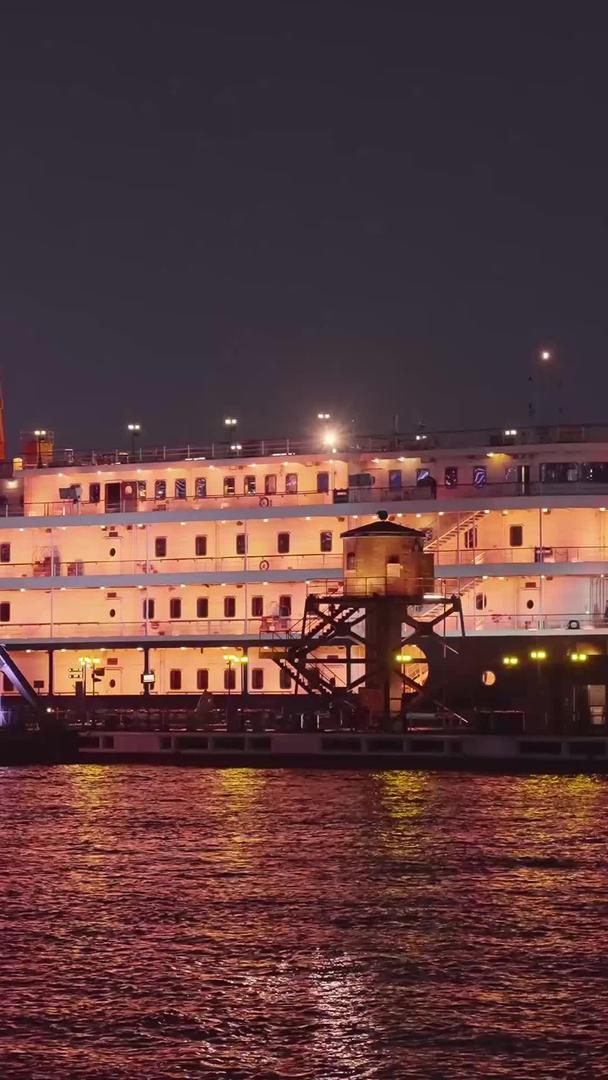 游船娱乐休闲城市素材长江上游船客运码头启航视频的预览图