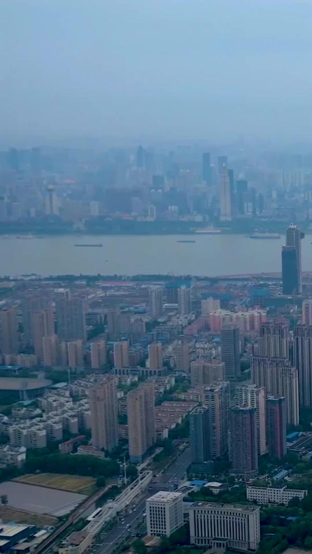 武汉武昌航拍和长江两岸风景延时视频视频的预览图