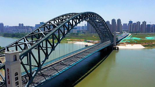 4K武汉城市地标江汉湾桥航拍实拍视频视频的预览图