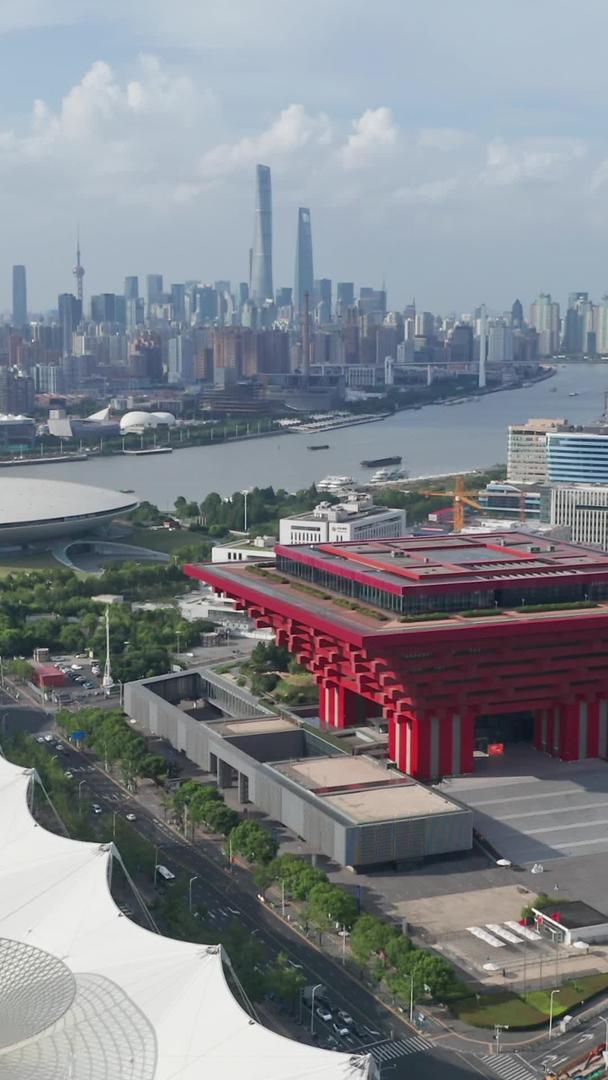 上海黄浦江两岸世博会原址视频的预览图