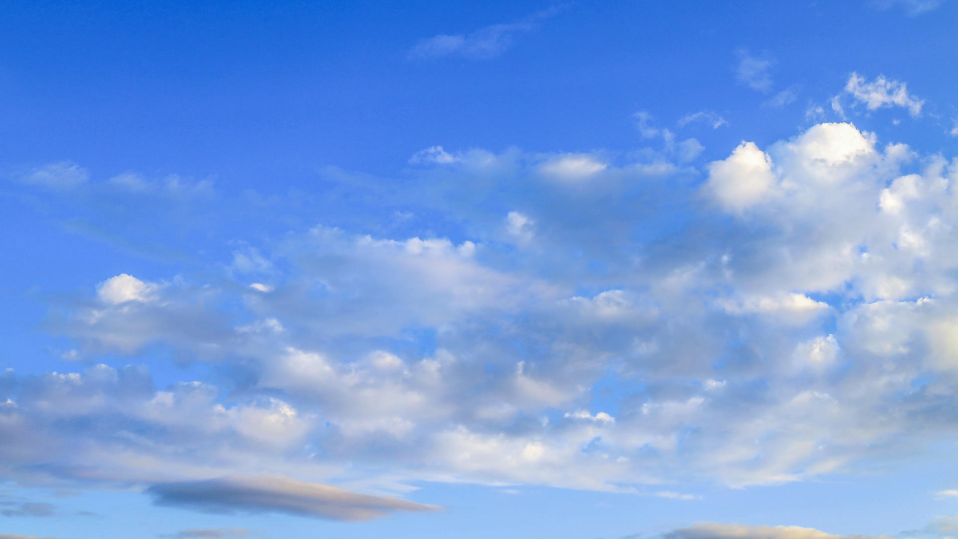 蓝天白云背景延时视频视频的预览图
