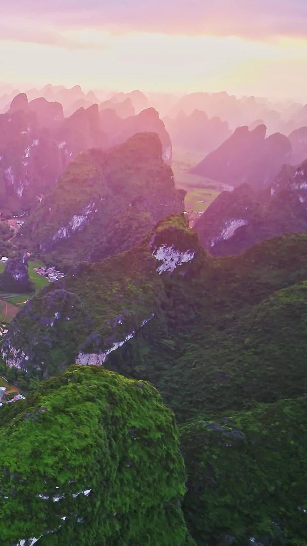 【旅游宣传片】广西航拍喀斯特地貌风景集合视频的预览图