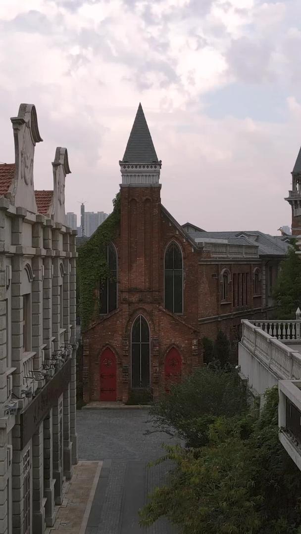 风景城市古镇旅游地标建筑教堂素材视频的预览图