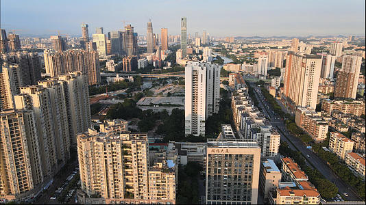 4k高清航拍广州都市建筑城市交通视频的预览图