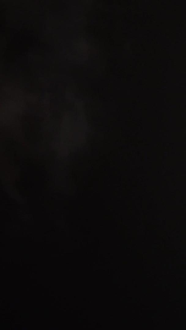 彩云追月亮视频的预览图