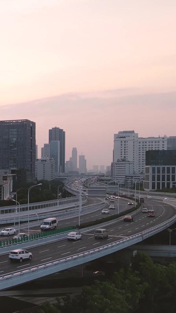 集航拍城市立体交通道路交通流量材料视频的预览图