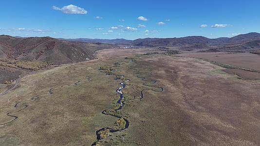 内蒙古呼伦贝尔辫子河航拍视频的预览图