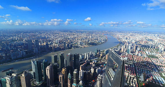 4K俯瞰上海金融中心视频的预览图