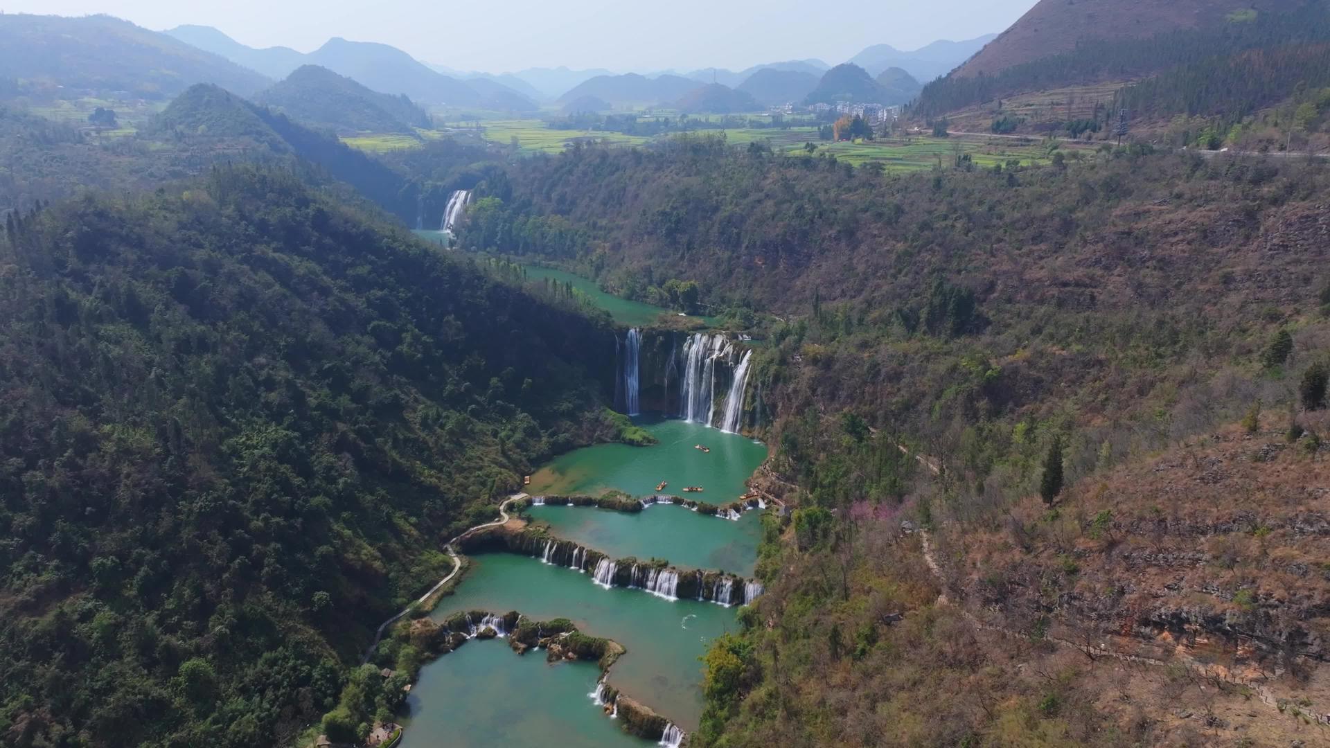 云南罗平九龙瀑布群4K航拍4A景区视频的预览图