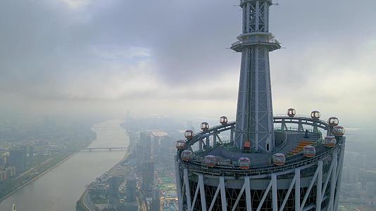 航拍广州塔观景台视频的预览图