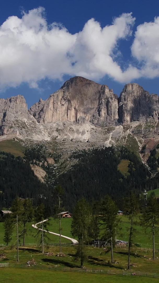 阿尔卑斯山山脉全景航拍视频的预览图