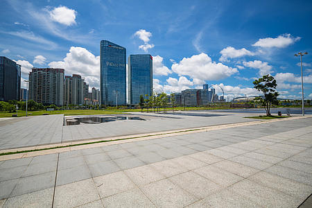 6K深圳宝安中心公园广场城市风光延时视频的预览图