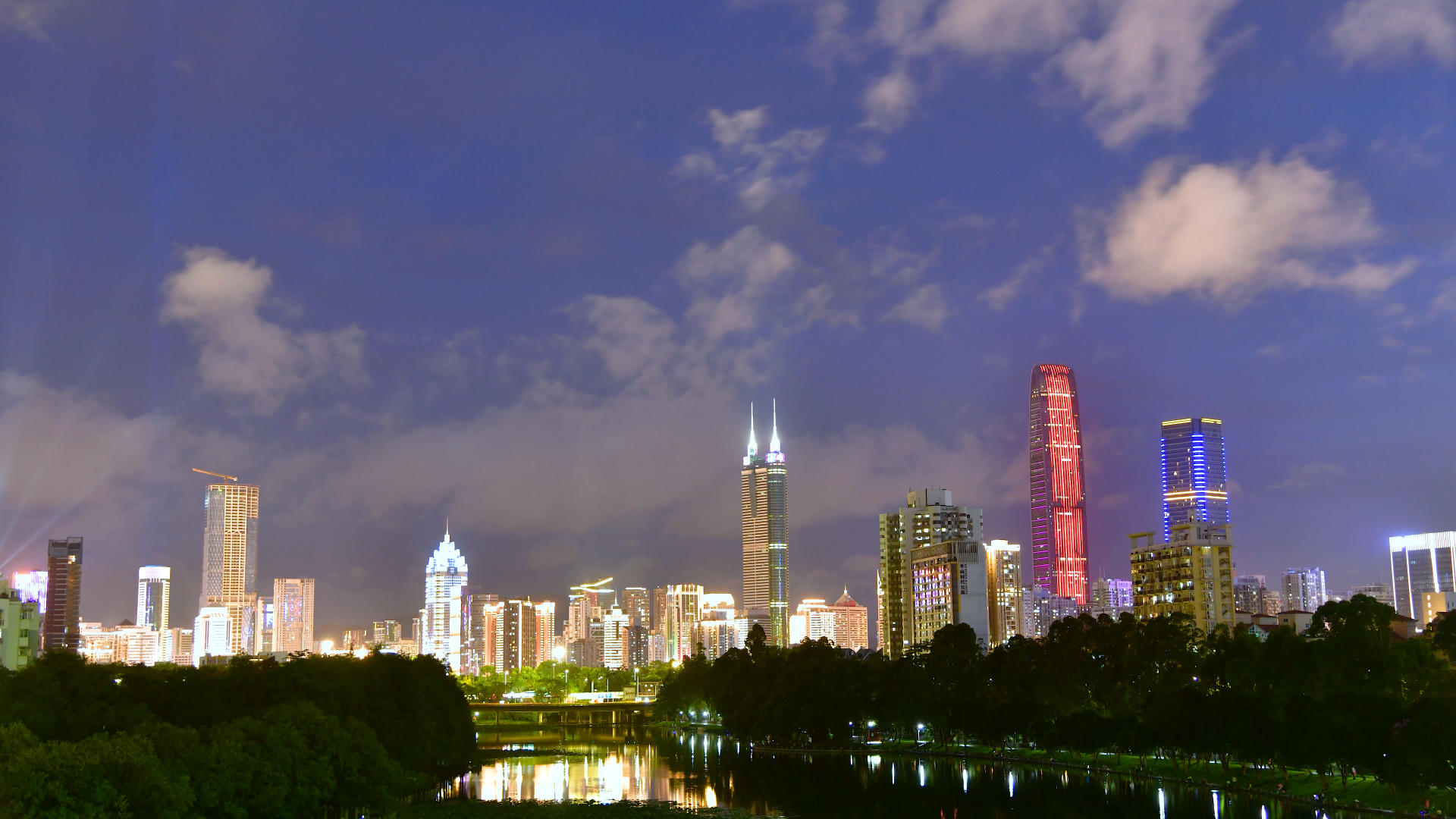 4k深圳罗湖建筑群夜景视频的预览图